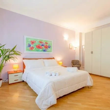Modern To Relax In The Center *